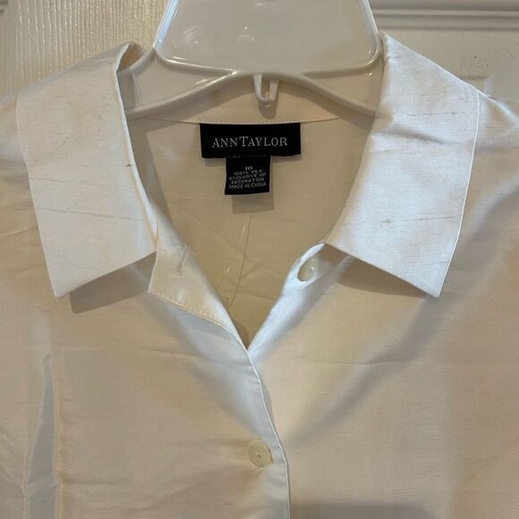 Ann Taylor 100% Silk Embroidered Cuff Sleeve Tunic White Blouse 10 New - Picture 6 of 10